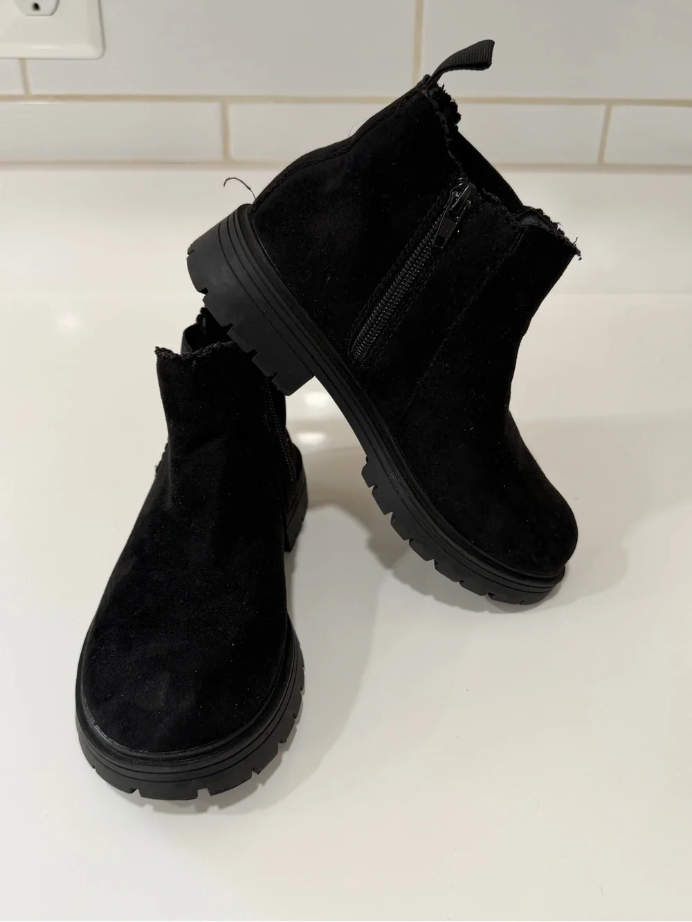 K KomForme Black Faux Suede Ankle Boots - Kids Size 1